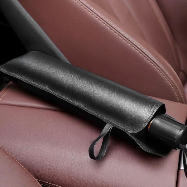 Зонт автомобильный солнцезащитный 140x80см c вырезом под зеркало (кожаный чехол) 109364 фото