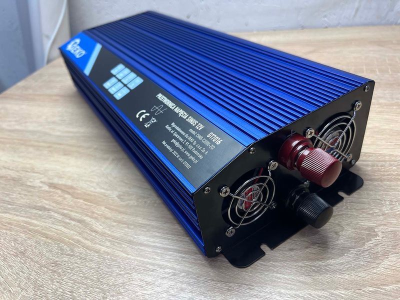 Преобразователь напряжения с чистой синусоидой для котлов 4000W GEKO Инвертор G17016 105294 фото