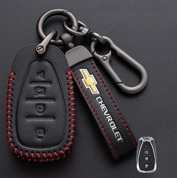 Кожаный чехол для ключа Chevrolet 4 кнопки + брелок с логотипом авто 108870 фото