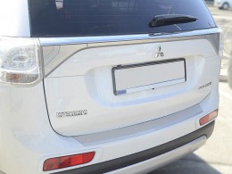 Накладка на бампер с загибом Mitsubishi Outlander III 2012-2015 NataNiko Premium