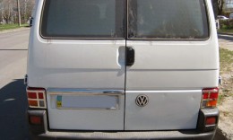 Накладка над номером Volkswagen T4 1995-2003 (нерж.) 2 двери Carmos