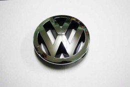  Volkswagen Passat B6 2006-2012   (VW3411)