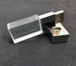 USB флеш-накопитель Silver кристал 32 GB (серебро)