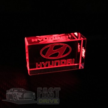  USB - Hyundai  32 GB (LED )